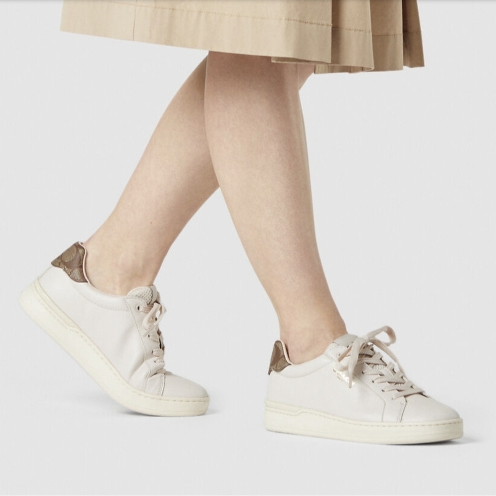 Coach Cream and Brown Women's Sneakers US7.5B/EUR38